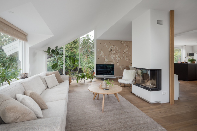 Woonkamer met open haard
